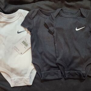 Nike Infant Bodysuit Trio - Black and White